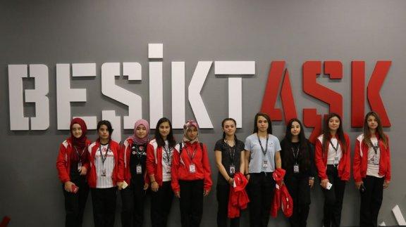  Beşevler Ortaokulu Bayan Futbol Takımı , Beşiktaş Kadın Futbol Takımı İle Antreman Yaptı