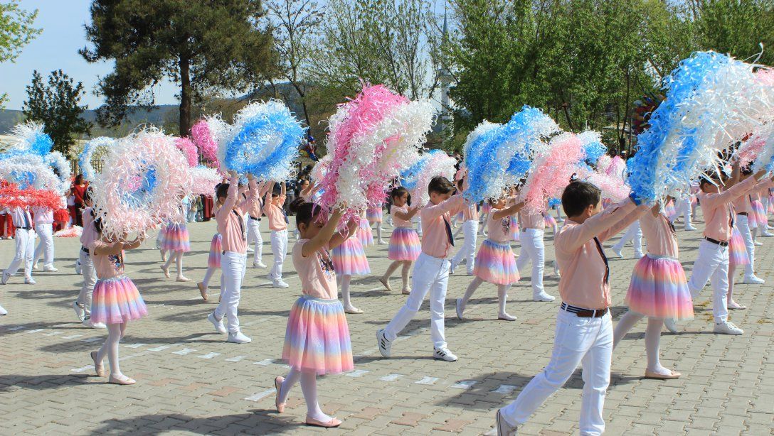 23 Nisan Ulusal Egemenlik ve Çocuk Bayramı İlçemizde çoşku İle kutlandı.